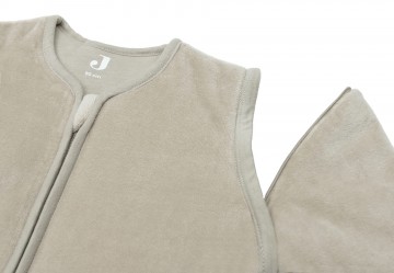 016 541 670388717329375796detail 0004