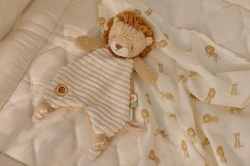 Cuddle cloth lion yellow ld8328 1   shopify