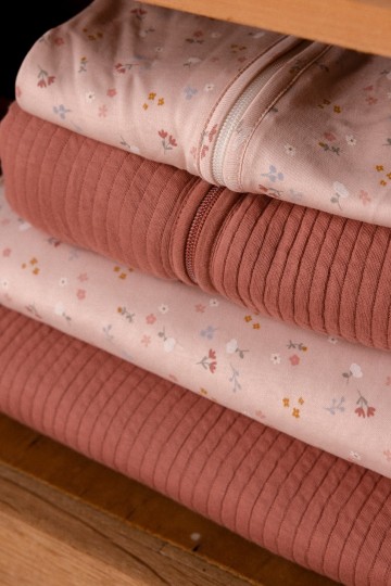 Little dutch   little pink flowers 37 0