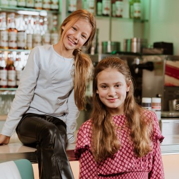 O56032 1 99 black 140388