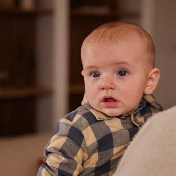 O56658 35 17 navy 138000