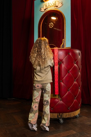 Qw251holt 6901 aopgreenflower 20300