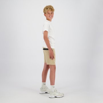 R126kb300118holdoreal whitemodel3