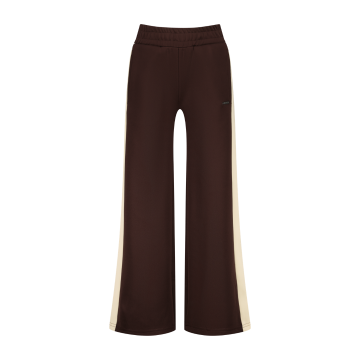 R226kg400029puckchocolate plumfront
