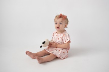 Sabrina serraarens studio   frogs  dogs 1 1