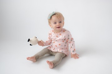 Sabrina serraarens studio   frogs  dogs 1 6