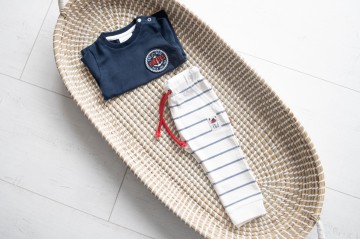 Sabrina serraarens studio   frogs  dogs 3 3