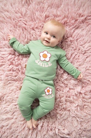 Sabrina serraarens studio   frogs  dogs 5 5 0